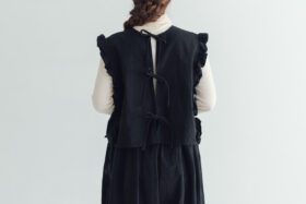 予約 R245 CAMILLE FRILLY GILET noir 9月末〜10月初 3