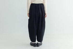 予約 R244 CAMILLE TUCK PANTS noir  9月末〜10月初 3