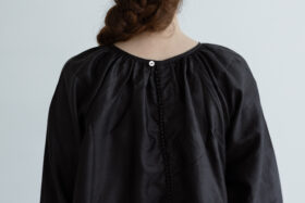 BUCK BUTTON  BLOUSE black 5