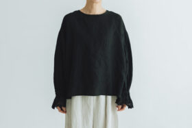 予約 G1024 ANTIQUE LACE SLEEVE ATELIER BLOUSE noir 2月初〜2月中 1