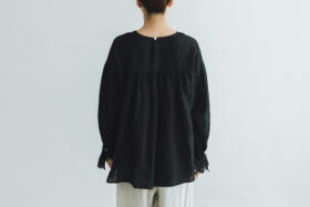 予約 G1024 ANTIQUE LACE SLEEVE ATELIER BLOUSE noir 2月初〜2月中 3