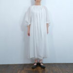 No.7518 GARMENT DYE LAWN SMOCK DRESS  8-10月